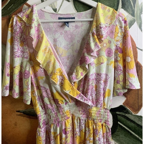 Modcloth Medium Floral Surplice Short Sleeve Dress - Picture 2 of 7